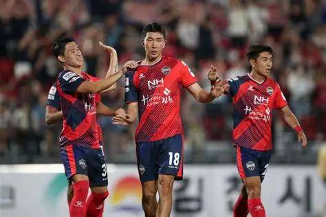 关于赛地聚焦——亚冠集结日热度飙升，那不勒斯状态回暖，质疑声仍在，身体对抗强度拉满的信息-开云入口平台